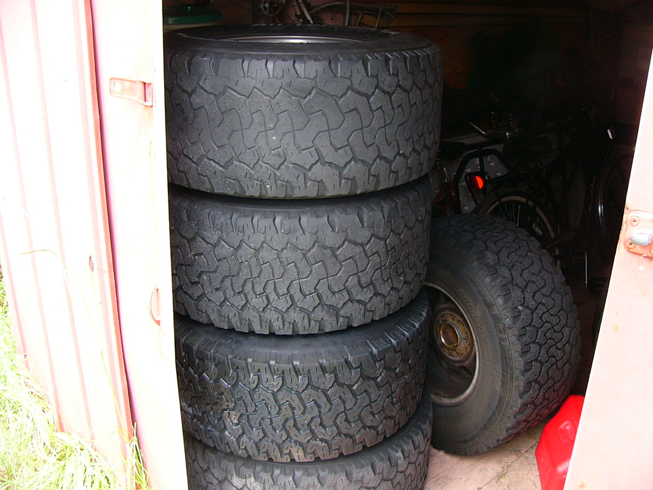 15 x 10 alloy wheels AND tires